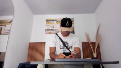 Snapshot of zander_2120 chatting on 03-02-26, 01:29 Zander online show from 03-02-26, 01:29