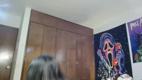 zandra6ghal online show from 12-15-25, 05:50