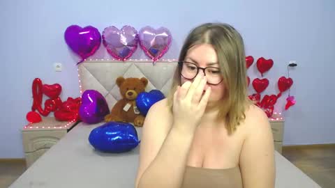 Snapshot of zannadreil chatting on 03-03-25, 11:24 zannadreil online show from 03-03-25, 11:24