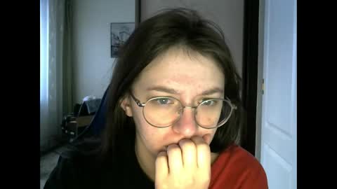 Snapshot of zara_golden chatting on 12-10-24, 03:30 chaturcum online show from 12-10-24, 03:30