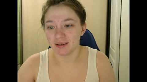 Snapshot of zara_golden chatting on 01-03-25, 04:44 chaturcum online show from 01-03-25, 04:44