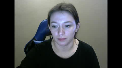 Snapshot of zara_golden chatting on 01-25-25, 02:14 chaturcum online show from 01-25-25, 02:14