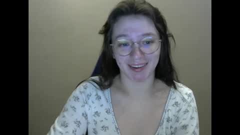 Snapshot of zara_golden chatting on 02-11-25, 02:57 chaturcum online show from 02-11-25, 02:57