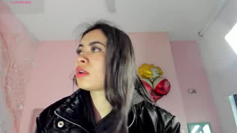 Snapshot of zarah_torres chatting on 12-16-25, 09:42 Zarah online show from 12-16-25, 09:42