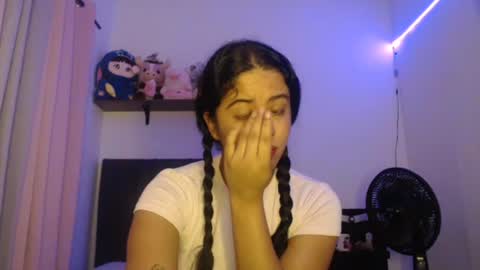 Fernanda online show from 06-16-26, 09:56