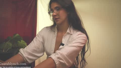 Miss Lynch   Next show  2911 online show from 01-07-25, 09:25