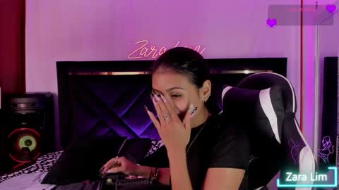 Zara Lim  online show from 10-17-25, 04:42