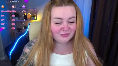 Snapshot of zarareign_ chatting on 03-09-25, 09:03 Lola online show from 03-09-25, 09:03