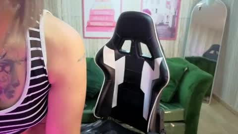 Isabella online show from 04-14-26, 12:44