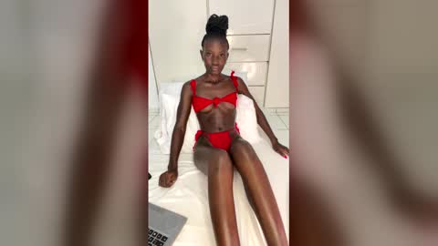 zaria_amara online show from 05-25-26, 09:32