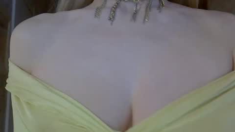 Zarina Swift online show from 03-12-26, 04:51