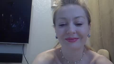 Zarina Swift online show from 04-14-26, 04:51