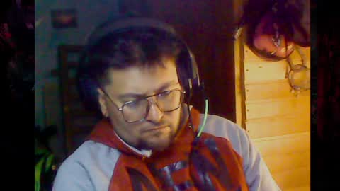 Snapshot of zatiro992 chatting on 04-21-26, 12:56 Zatth online show from 04-21-26, 12:56