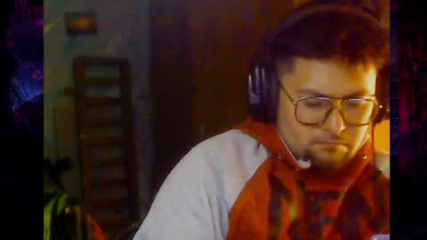 Snapshot of zatiro992 chatting on 04-21-26, 02:51 Zatth online show from 04-21-26, 02:51
