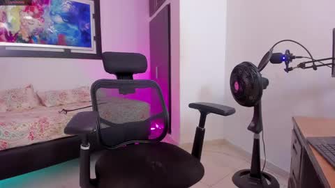 Snapshot of zaya_smith chatting on 12-03-24, 03:52 Zaya online show from 12-03-24, 03:52