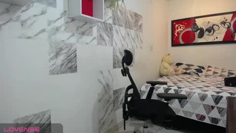 Snapshot of zaya_smith chatting on 01-30-25, 03:44 Zaya online show from 01-30-25, 03:44