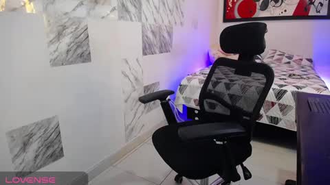 Snapshot of zaya_smith chatting on 01-31-25, 08:11 Zaya online show from 01-31-25, 08:11