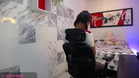 Snapshot of zaya_smith chatting on 01-31-25, 11:13 Zaya online show from 01-31-25, 11:13