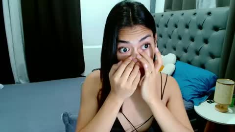 Snapshot of zeethefucker69 chatting on 12-02-24, 03:36 Zo online show from 12-02-24, 03:36