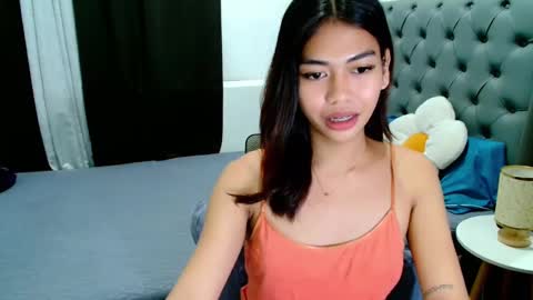 Snapshot of zeethefucker69 chatting on 01-18-25, 05:15 Zo online show from 01-18-25, 05:15