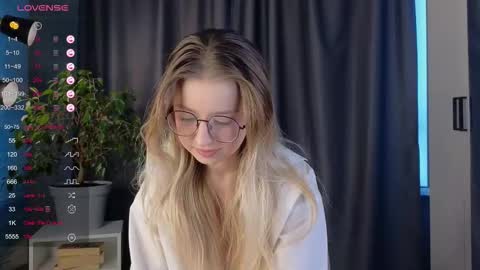 Snapshot of zegoi chatting on 09-26-25, 01:15 Avi online show from 09-26-25, 01:15