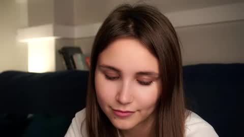 Emilia online show from 09-12-25, 07:41