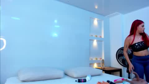 Zenda Evans online show from 10-01-25, 02:39