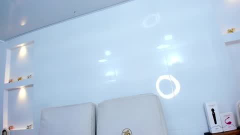 Zenda Evans online show from 01-10-26, 04:25