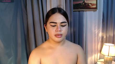 Snapshot of zendaya_amore chatting on 03-05-25, 04:45 Zendaya online show from 03-05-25, 04:45