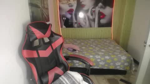 Zendaya Wilson online show from 09-11-25, 06:02