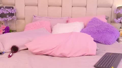 Snapshot of zendayagreey chatting on 10-01-25, 07:31 Zendaya online show from 10-01-25, 07:31