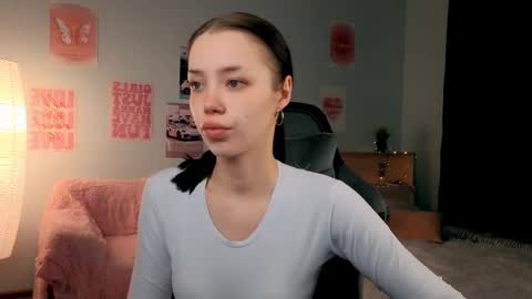 Snapshot of zeneexe chatting on 02-27-26, 07:25 Lara online show from 02-27-26, 07:25