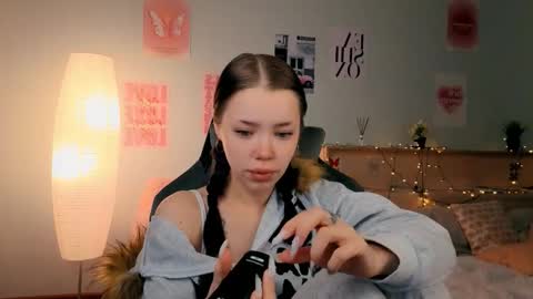 Snapshot of zeneexe chatting on 03-07-26, 08:39 Lara online show from 03-07-26, 08:39