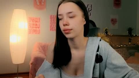 Snapshot of zeneexe chatting on 03-09-26, 07:07 Lara online show from 03-09-26, 07:07