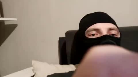 zenek1989007 online show from 02-19-25, 11:25