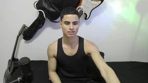 Snapshot of zenhzu chatting on 12-20-24, 08:45 zenzhu online show from 12-20-24, 08:45