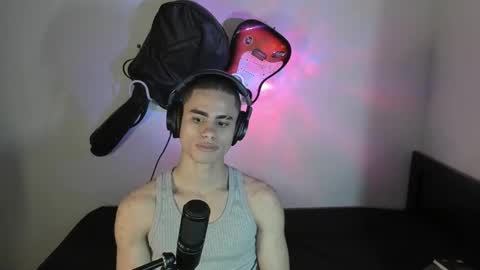 Snapshot of zenhzu chatting on 12-29-24, 03:00 zenzhu online show from 12-29-24, 03:00