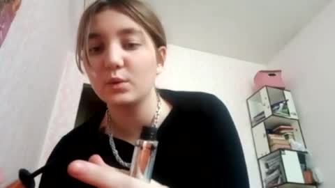 zeniabrossoit online show from 04-19-26, 11:09