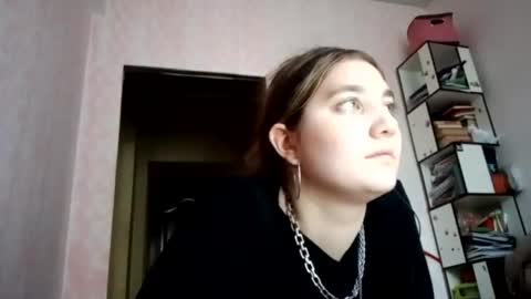 zeniabrossoit online show from 04-24-26, 12:18