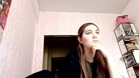 zeniabrossoit online show from 04-28-26, 08:52