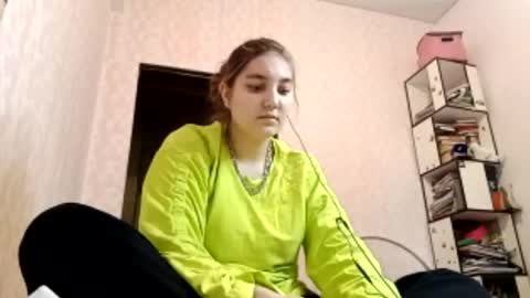 zeniabrossoit online show from 04-30-26, 01:06