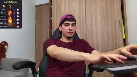 Snapshot of zenn_rush chatting on 12-09-24, 11:26 Zenn online show from 12-09-24, 11:26