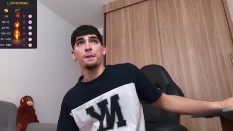 Snapshot of zenn_rush chatting on 12-11-24, 07:57 Zenn online show from 12-11-24, 07:57