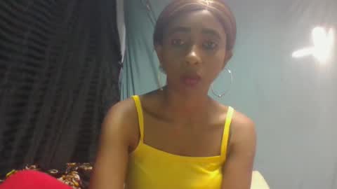 zeolineess online show from 10-26-25, 03:56