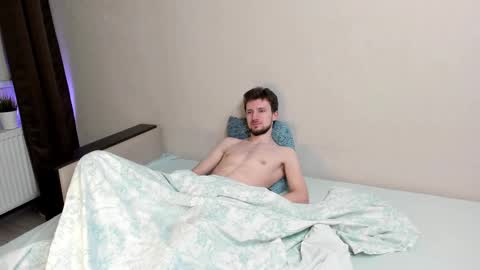 Snapshot of zepanl chatting on 11-07-25, 09:48 Andrew online show from 11-07-25, 09:48