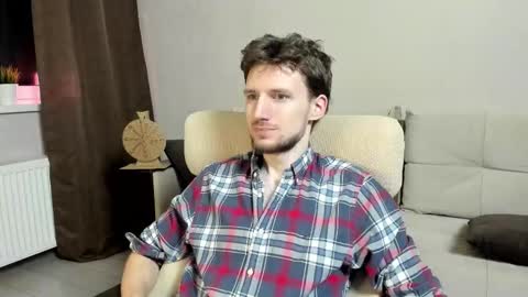 Snapshot of zepanl chatting on 11-17-25, 06:35 Andrew online show from 11-17-25, 06:35