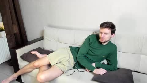 Snapshot of zepanl chatting on 12-02-25, 07:53 Andrew online show from 12-02-25, 07:53