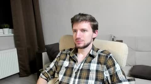 Snapshot of zepanl chatting on 12-13-25, 09:31 Andrew online show from 12-13-25, 09:31