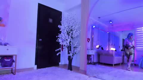    online show from 03-04-25, 08:38