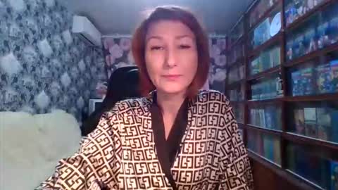 Snapshot of zerilane chatting on 12-01-25, 11:10 Elena online show from 12-01-25, 11:10